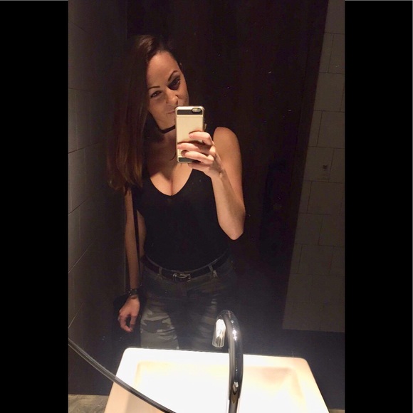 Meet your Posher, Christine - Picture 3 of 6